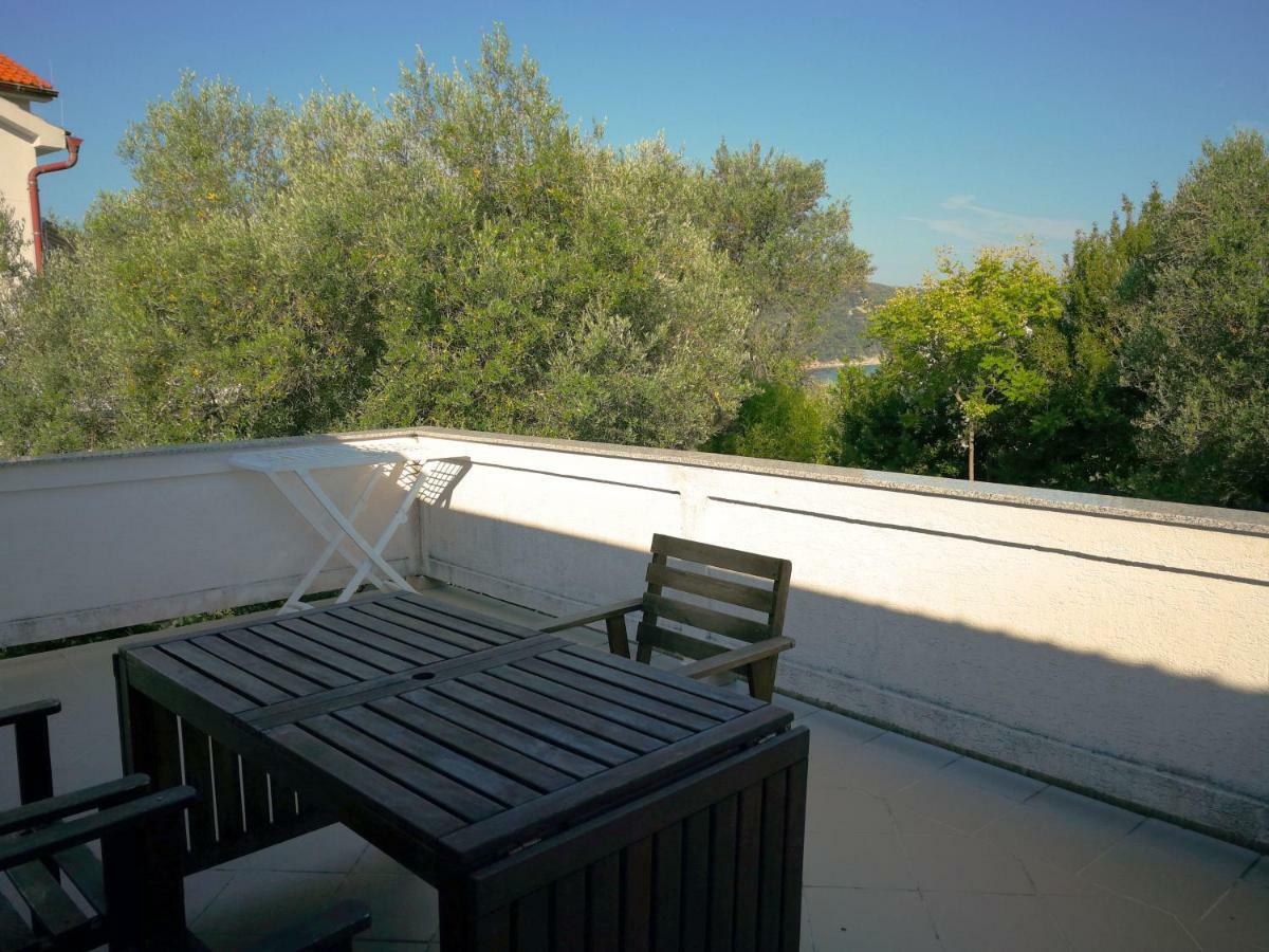 Family Friendly Apartments Island Rab Kampor 外观 照片