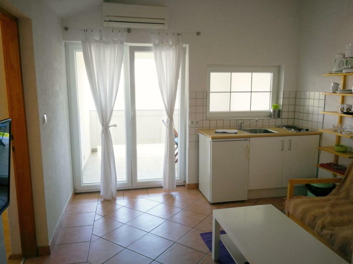 Family Friendly Apartments Island Rab Kampor 外观 照片