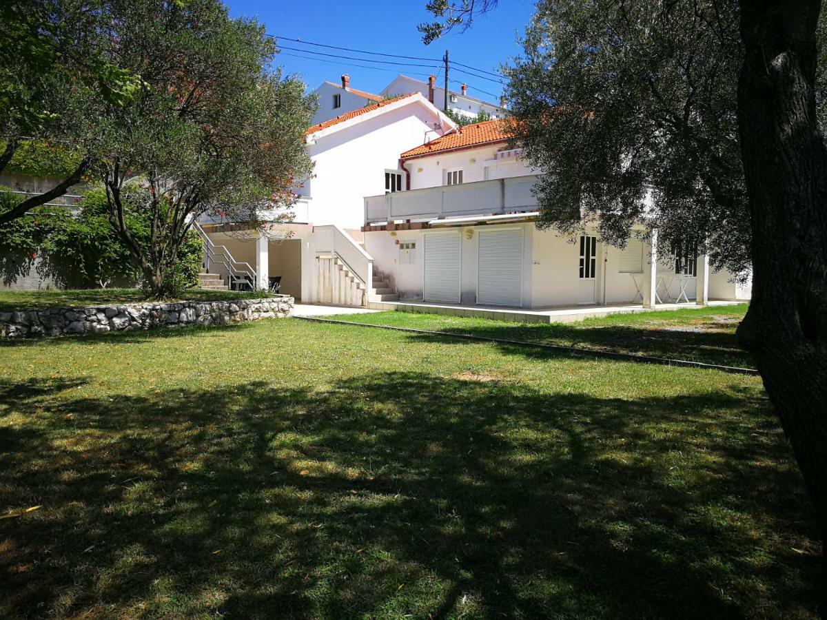 Family Friendly Apartments Island Rab Kampor 外观 照片