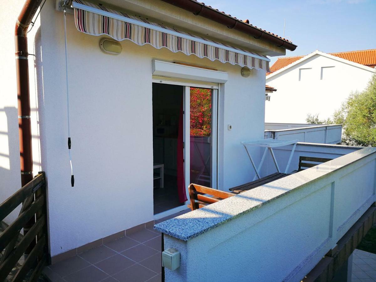 Family Friendly Apartments Island Rab Kampor 外观 照片