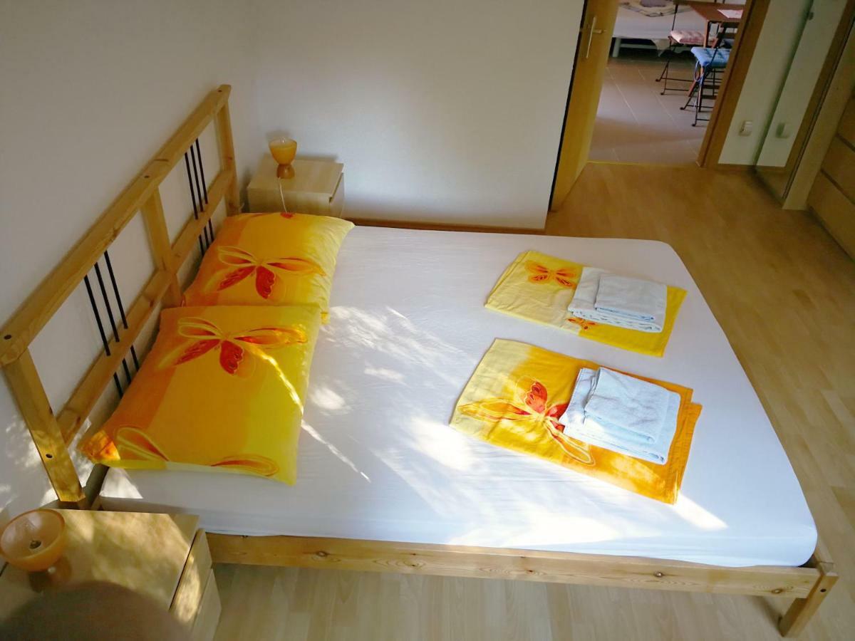 Family Friendly Apartments Island Rab Kampor 外观 照片