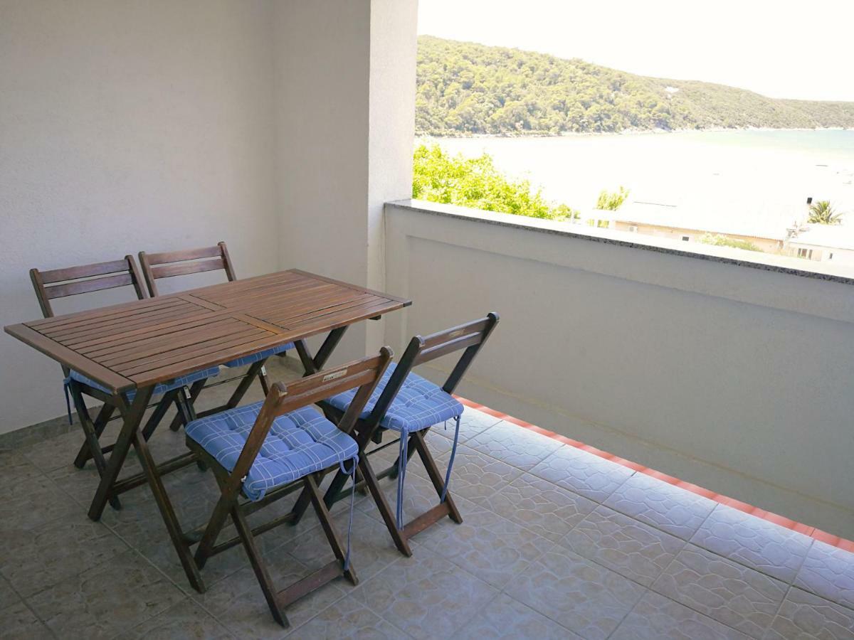 Family Friendly Apartments Island Rab Kampor 外观 照片