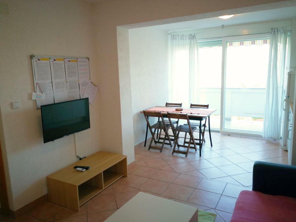 Family Friendly Apartments Island Rab Kampor 外观 照片