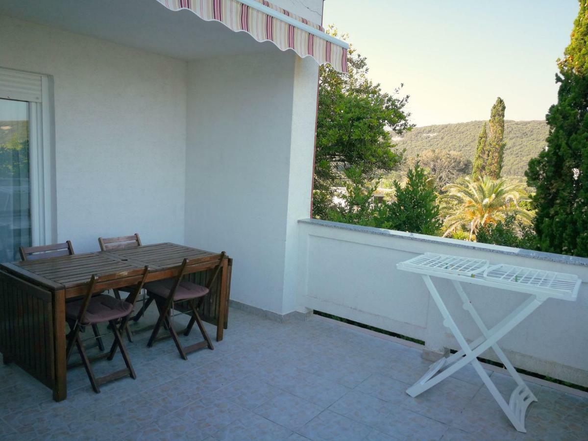 Family Friendly Apartments Island Rab Kampor 外观 照片