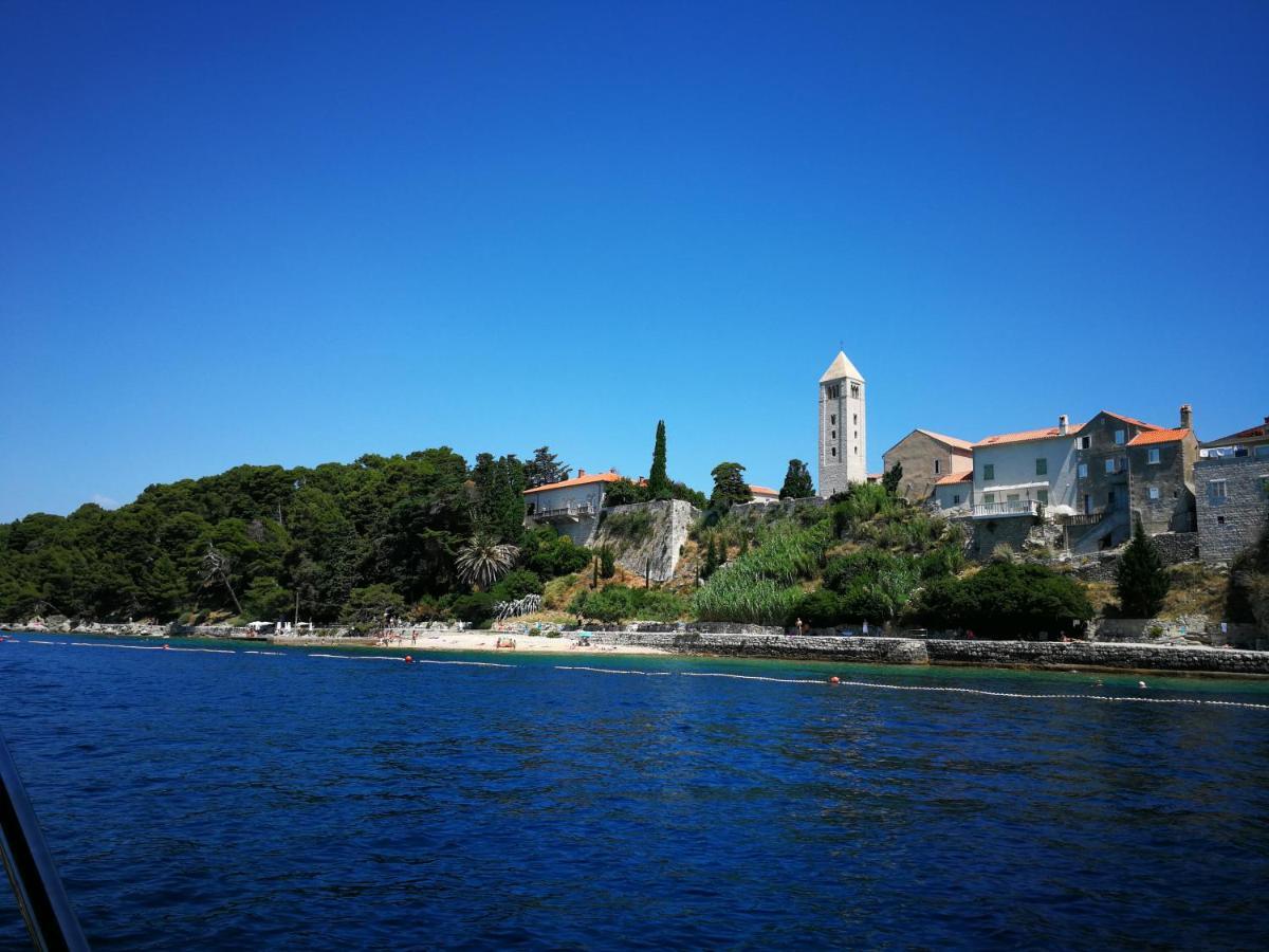 Family Friendly Apartments Island Rab Kampor 外观 照片